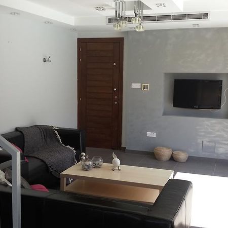 Palms Resort Apartments Alethriko Oda fotoğraf