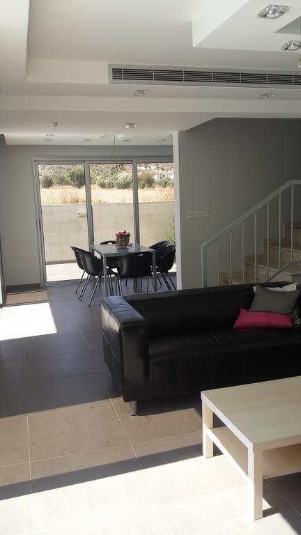 Palms Resort Apartments Alethriko Oda fotoğraf