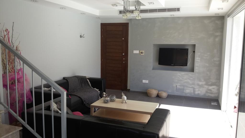 Palms Resort Apartments Alethriko Oda fotoğraf
