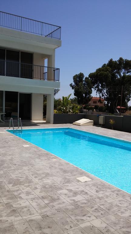 Palms Resort Apartments Alethriko Oda fotoğraf