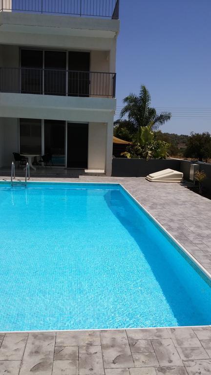 Palms Resort Apartments Alethriko Oda fotoğraf