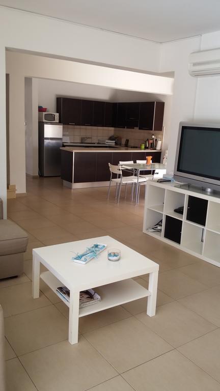Palms Resort Apartments Alethriko Oda fotoğraf