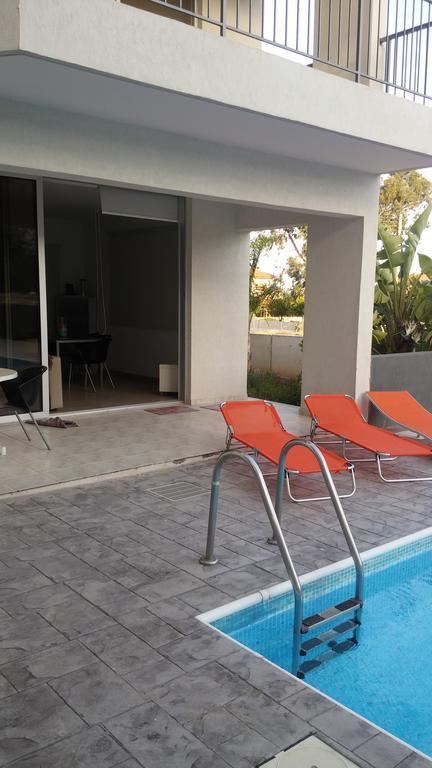 Palms Resort Apartments Alethriko Dış mekan fotoğraf